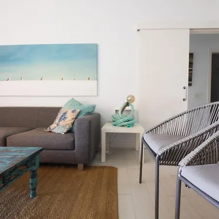 Vistas Al Mar Junto A La Playa 2d *