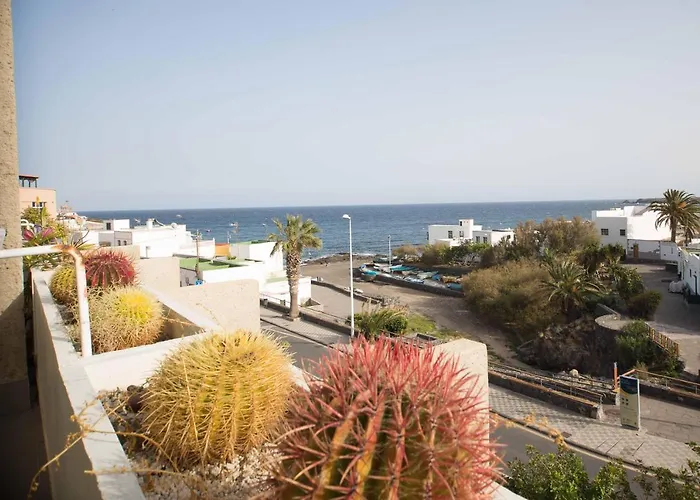 Vistas Al Mar Junto A La Playa 2d *