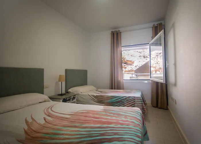 Vistas Al Mar Junto A La Playa 2d